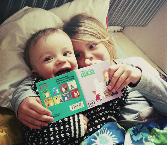 dosfamily-storytime1